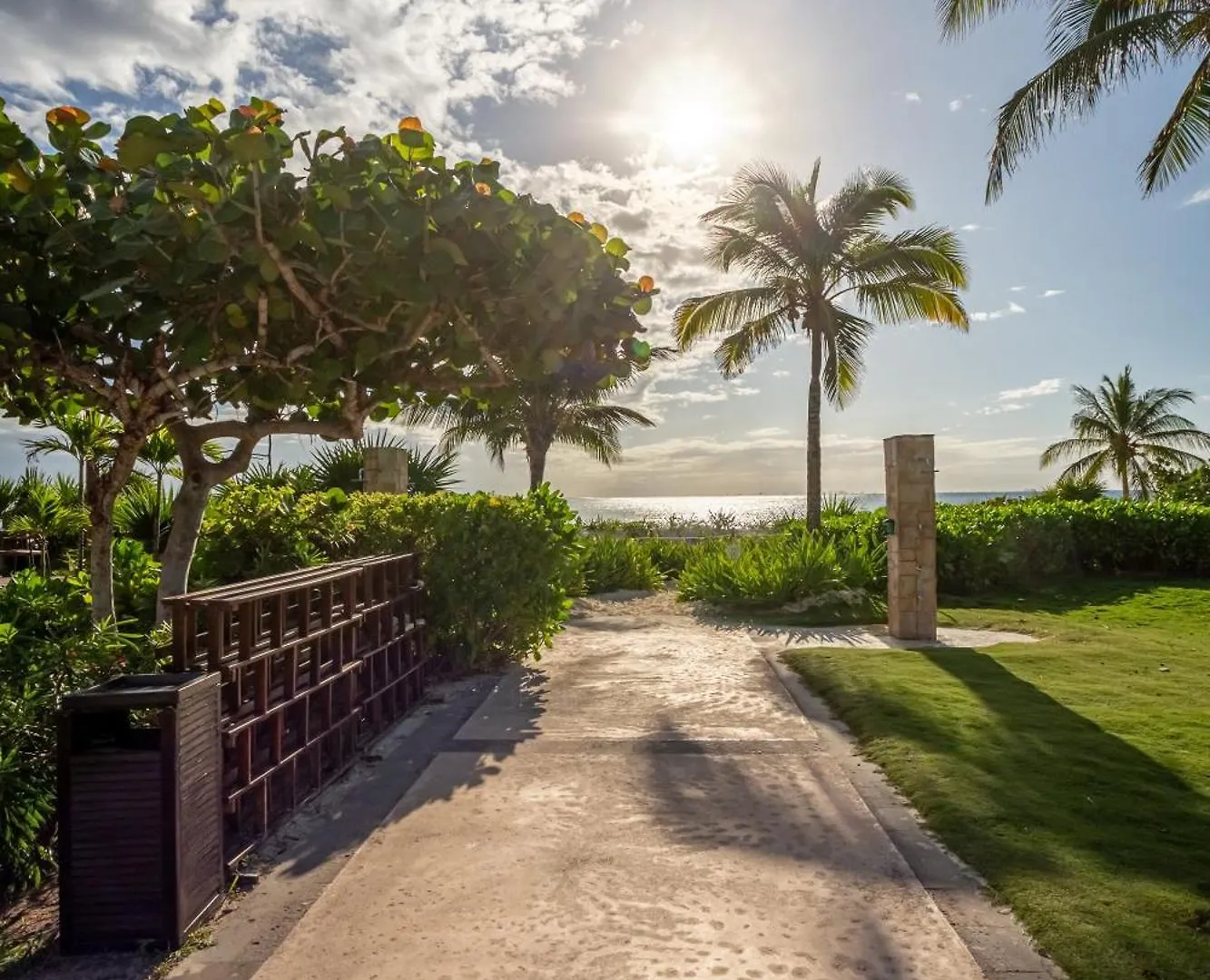 Casa Los Mares Ocean Front Penthouse Condo Playa del Carmen Apartment